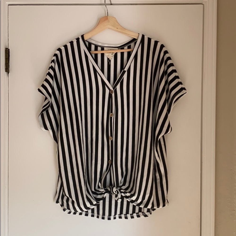Soft black and white v neck